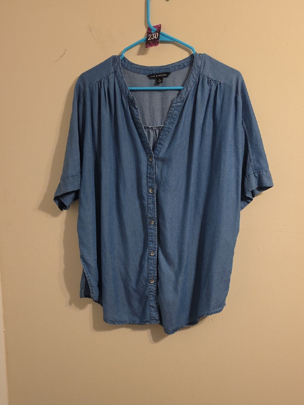 Zac & Rachel Oversized V Neck Short Sleeve Faux Denim Blouse. In EUC